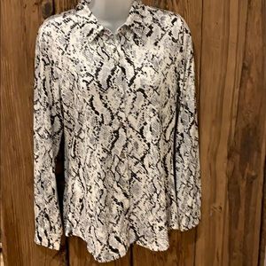 NWT: Jones NY snakeskin blouse